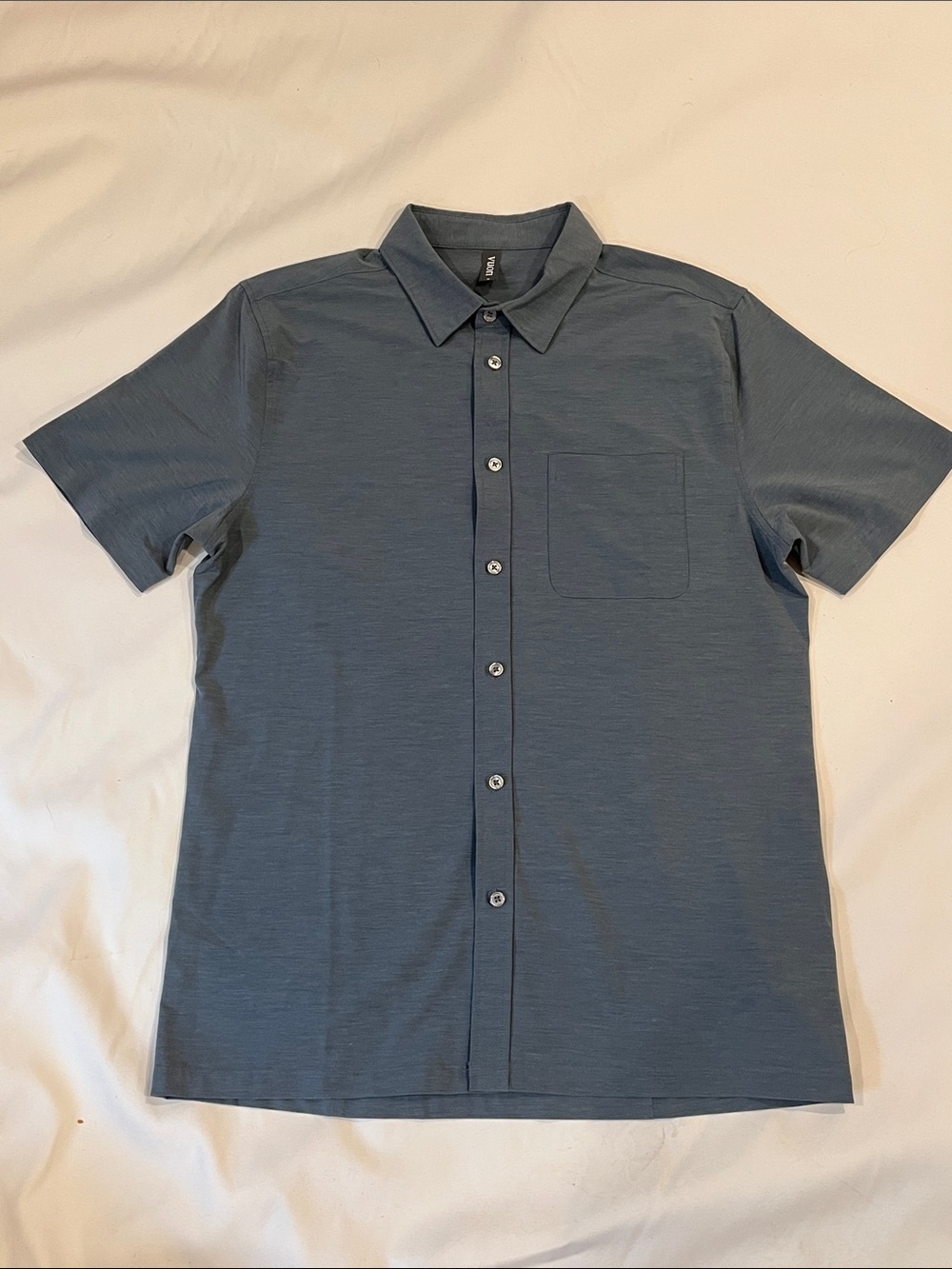 Vuori Slate Blue Short Sleeve Button-Down Shirt Medium